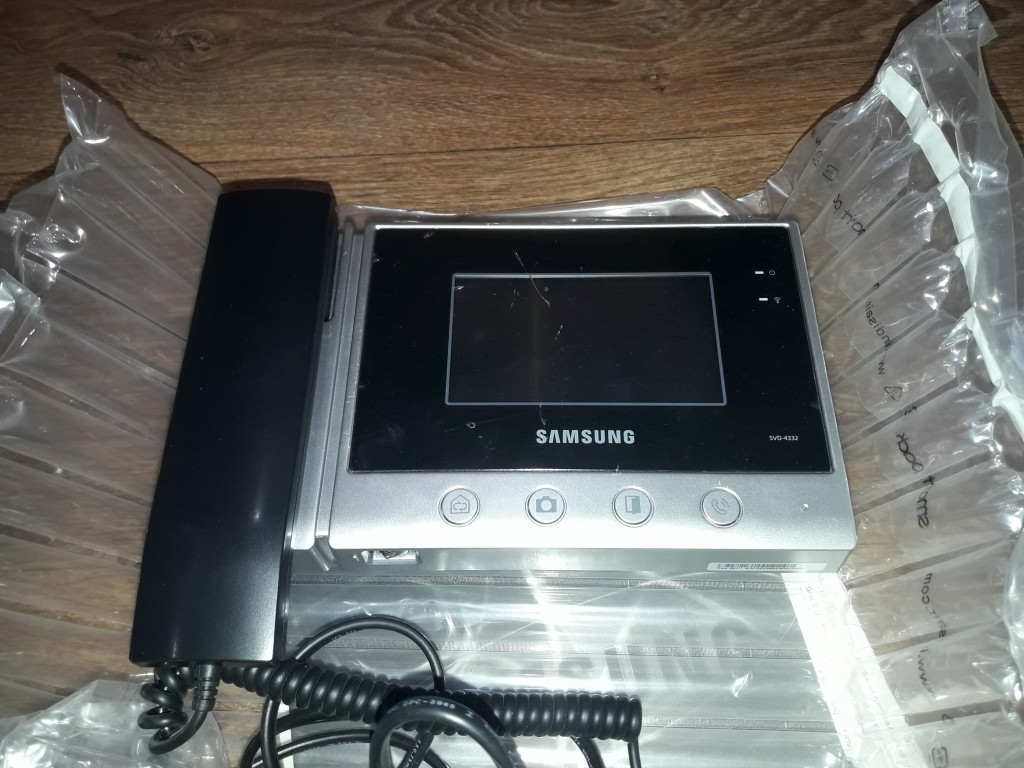 Відеодомофон Samsung SVD-4332/4332W